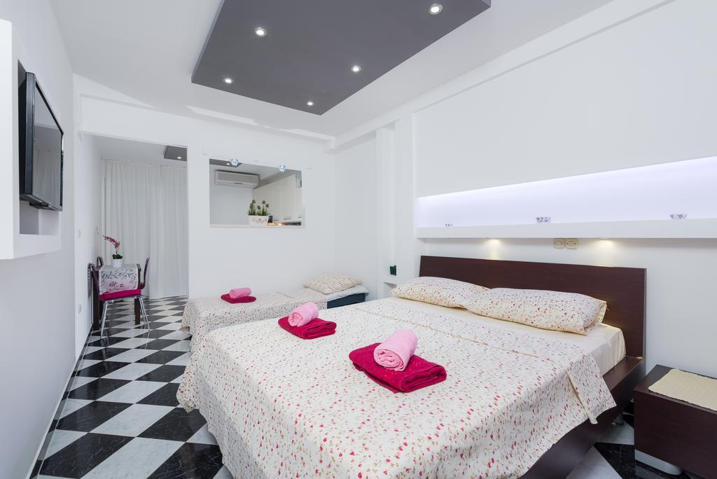 Superb Beachfront Luxury Seaview With Private Beach Milna  Zimmer foto